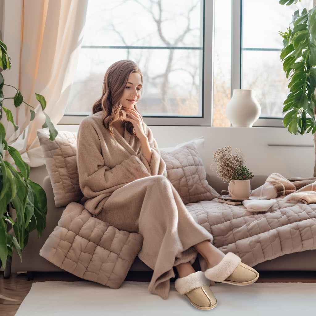 Womens Slippers with Fluffy Fur Soft Memory Foam House Shoes, Christmas Gifts Christmas Slippers for Women Mom Grandma